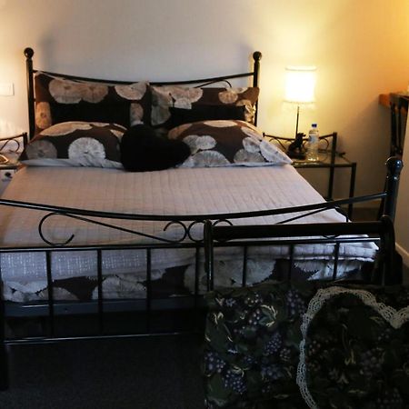 Au Coeur Des Vignes Bed & Breakfast Epernay Bagian luar foto
