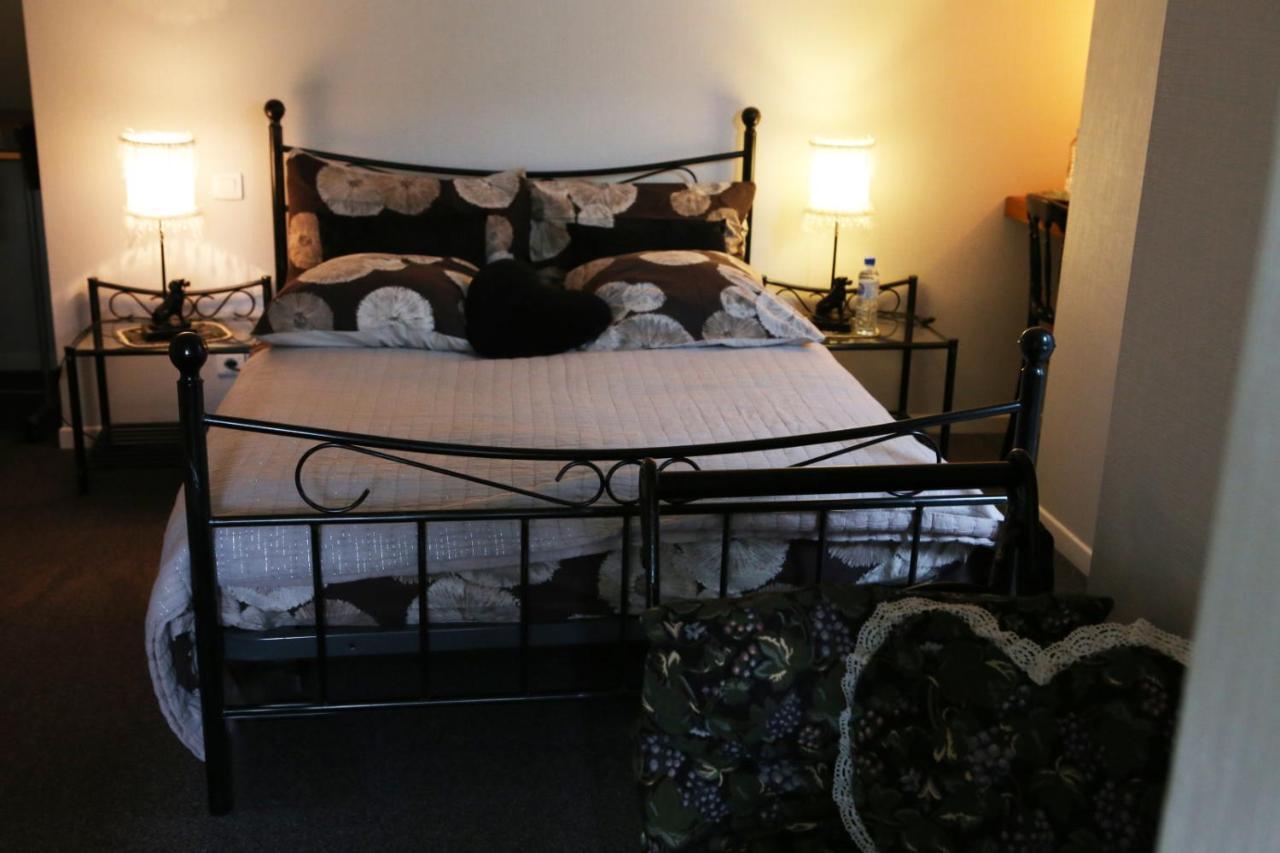 Au Coeur Des Vignes Bed & Breakfast Epernay Bagian luar foto