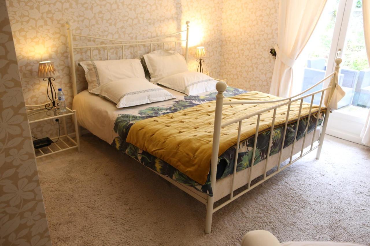 Au Coeur Des Vignes Bed & Breakfast Epernay Bagian luar foto