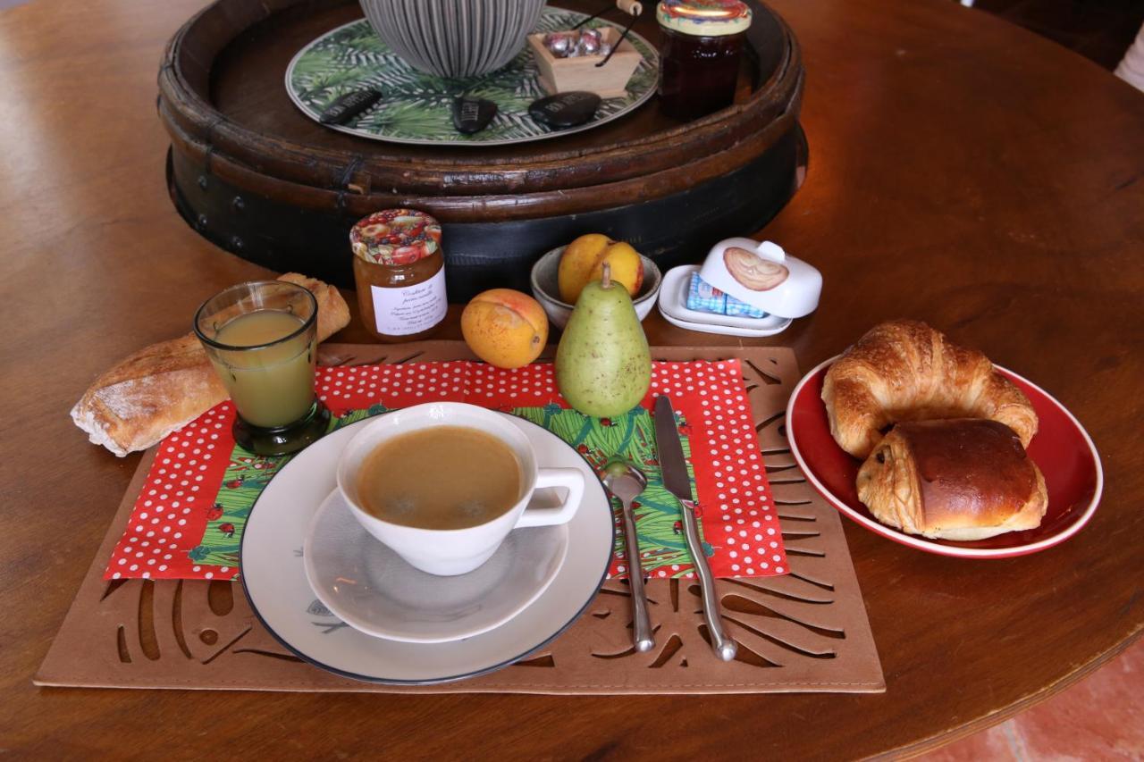 Au Coeur Des Vignes Bed & Breakfast Epernay Bagian luar foto